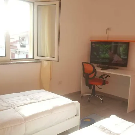 Elegant H24 Apartman *