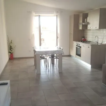 Elegant H24 Apartman