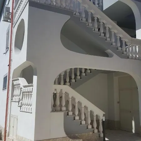 Elegant H24 * Tropea