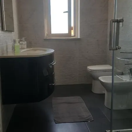 Elegant H24 Apartman *